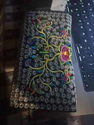 Handmade Embroidered Guatemalan Wallet #62 VV MTS