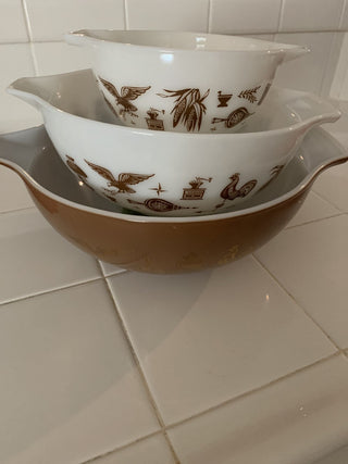 Jd-Vtg Pyrex Early American Cinderella 3 pc set MTS