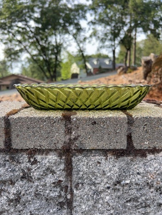 JP vintage Indiana Glass avocado green "Pretzel" pattern oblong serving dish