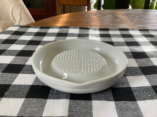 White porcelain flower dish MTS|54194