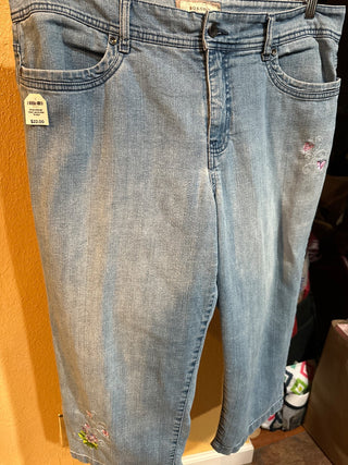 Embroidered Capri pants  Size 16  #SM. RCD|70072