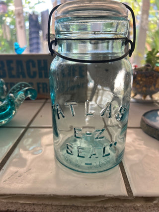 VTG Atlas blue glass canning jar W/ bail closure|87852