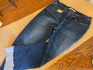 Women’s Classic mid rise Skinny jeans sz 31 MTS|101556