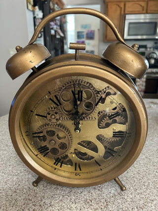 Large brass gears table top clock|112708