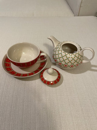 2005 Harry & David Porcelain Nesting Teapot, Cup & Saucer Set "Tea for one"|116825