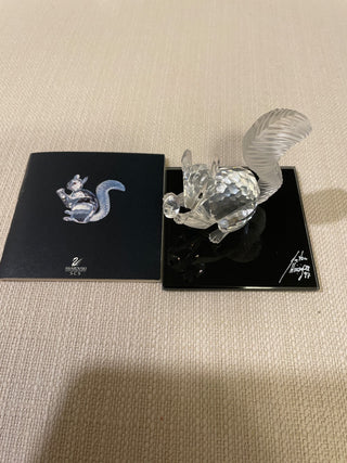 Swarovski Crystal Squirrel Holding Diamond 1997 10th Anniversary Figurine RSV|116832