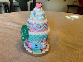 Cupcake Gingerbread House Lightup 61/2” MTS|125446