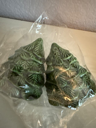 Vintage Christmas tree salt and pepper shakers|133385
