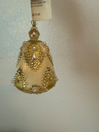 Gold satin and pearl ornament RCD|138301