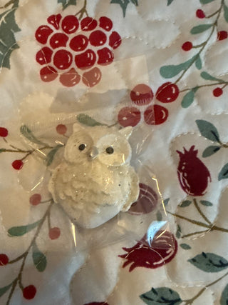 Vintage white owl Christmas pin RCD|139250