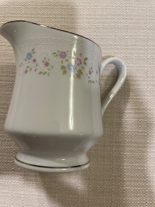 Creamer ambience collection fine, China Made In Japan - Creamer - Pink & Blue Floral RSV|142659