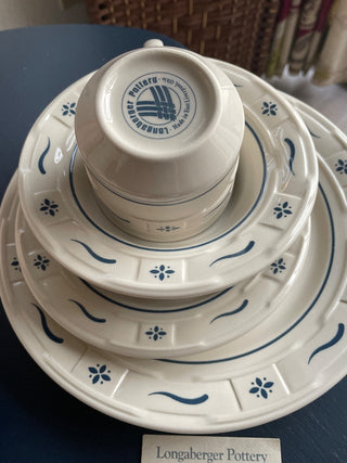 Longaberger Pottery Woven Traditions Heritage Blue 5 Piece Place Setting RSV|152080