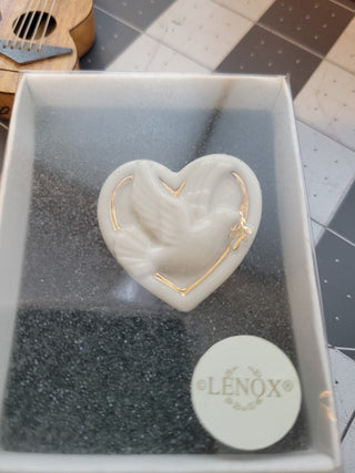 Vintage Lenox Peace Dove Heart Pin in Box RCD|151169