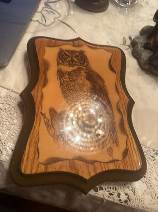 Antique owl on tree stump plaque #47 VV MTS