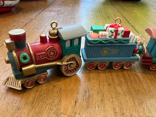 Hallmark Santa Train Ornaments (4)|123904