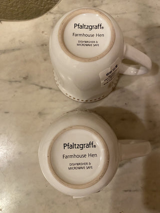 Pfaltzgraff rustic Farmhouse hen mugs (2) RCD|142359