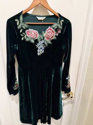 Breathtaking Embroidery Green Velvet Mandarin Style Dress #62 VV MTS