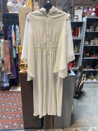 white vintage maxi wedding dress size 14