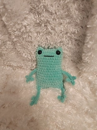 Frog: Crocheted L medium green, super soft yarn