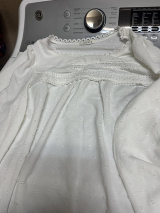 UVN White Lace Trimmed Blouse Size XL MTS