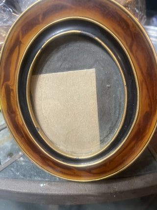 vintage oval frame rsv