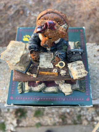ORIGINAL BOX Boyds Bears & Friends "Ms. Griz ... Monday Morning"