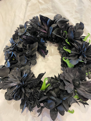 Small Black & Green Flower Wreath 10"