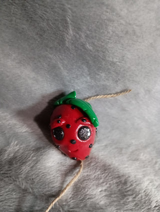 Strawberry magnet large