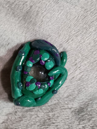 Little monster magnet (eye glows in the dark)