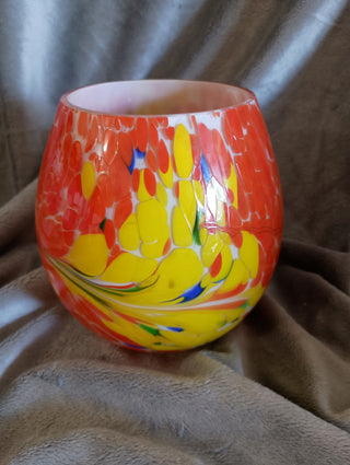 Vibrant art glass table lamp