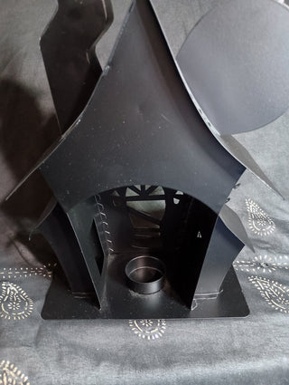 Big tea light metal haunted house