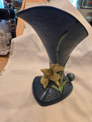 Roseville Zephyr Lily vase, AS IS, RSV