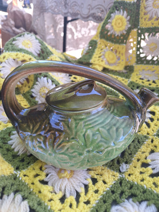 Vtg 1940s McCoy  Daisy Teapot Green & Brown Drip Glaze