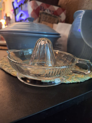 Vtg Depression Glass  Sunburst Citrus Juicer
