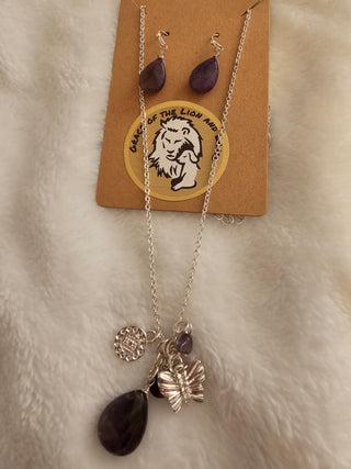 Charm Gen Stone Necklace