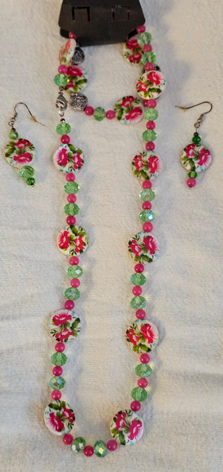 Red Flower Beaded Necklace 3 piece set