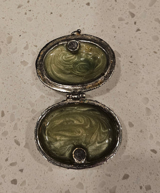 Small Vintage Bird Pill Box