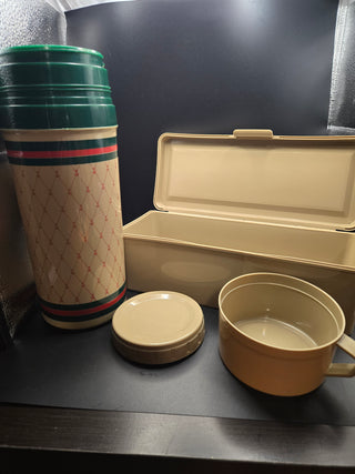 VNT Aladdin Picnic Set: bag, thermos, & food cont.