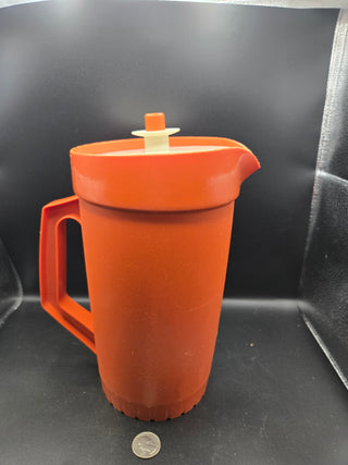 VNT Tupperware Harvest Orange Pitcher 2qt
