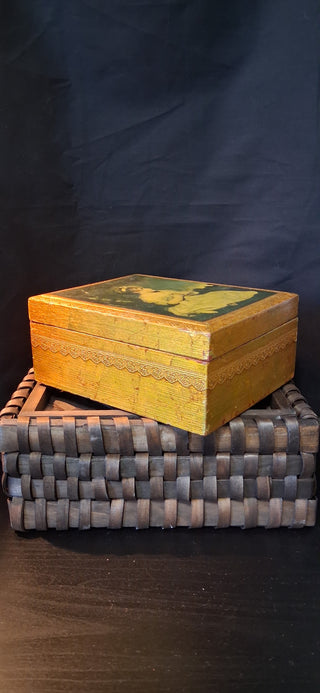 Vintage Trinket Box (P)