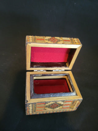 Vintage Folk Art Wood Hinged Trinket Box