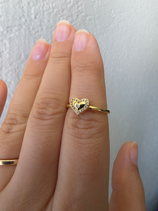 Dainty heart ring gold tone Size 7 NEW