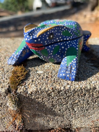 Oaxacan alebrije frog a traditional Mexican folk art sculpture Trinket box