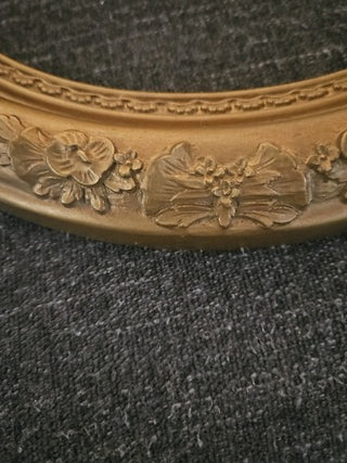 MTS-RM826-MCM Oval Frame