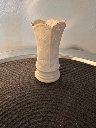 Belleek 4inch Vase|61564