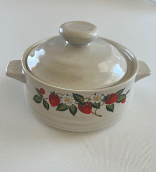 Vintage strawberry crock lidded bowl RSV|80633
