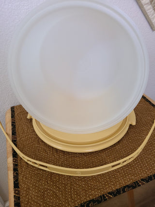 ca. 1970s Harvest Gold Tupperware Cake Taker 683, RCD|98194