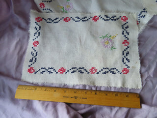 Embordered placemats & table runner set of 3 MTS|104564