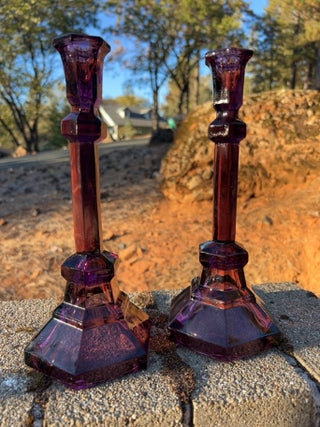 JP SET OF 2 vintage amethyst purple pressed glass hexagonal column candlestick holders 10”