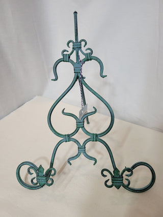 13-1/2" Tall Green Metal Plate Holder RCD|82534